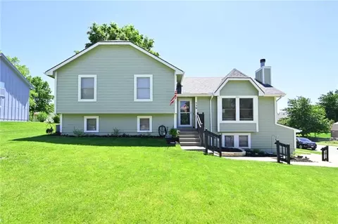 539 Lauren St, Liberty, MO 64068