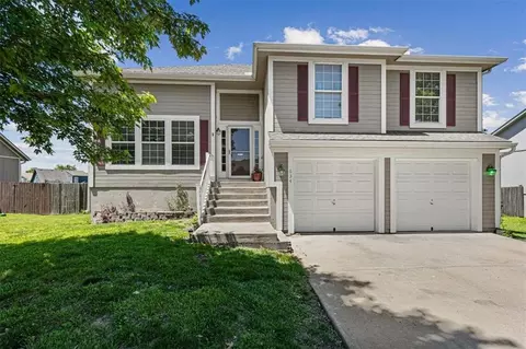 634 S Walnut St, Gardner, KS 66030