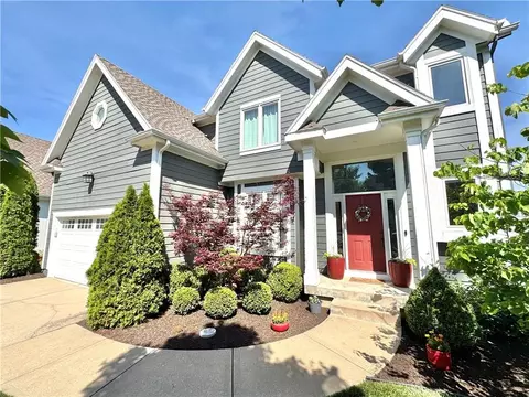 8306 W 128th St, Overland Park, KS 66213