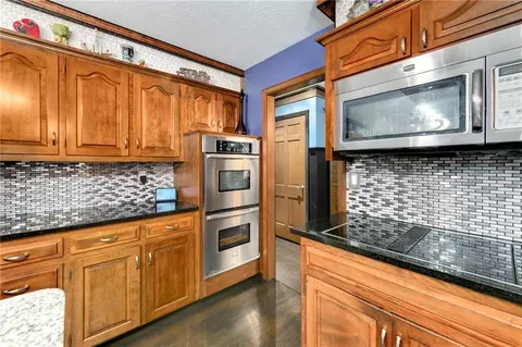 Kitchen - 4345 Dover Ave, Independence, MO 64055 photo 4 of 4