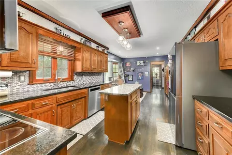 Kitchen - 4345 Dover Ave, Independence, MO 64055 photo 1 of 4