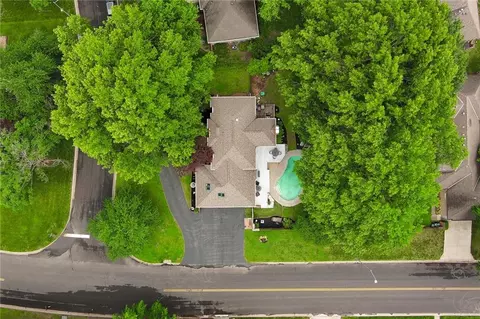 View/Area - 4345 Dover Ave, Independence, MO 64055 photo 2 of 12