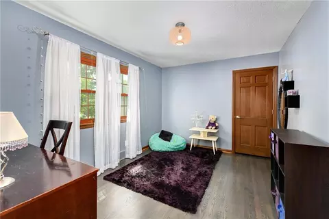 Bedroom - 4345 Dover Ave, Independence, MO 64055 photo 1 of 5