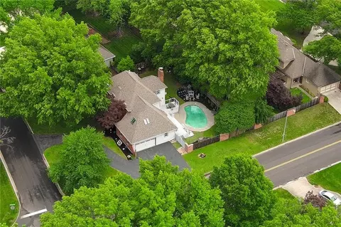 View/Area - 4345 Dover Ave, Independence, MO 64055 photo 8 of 12