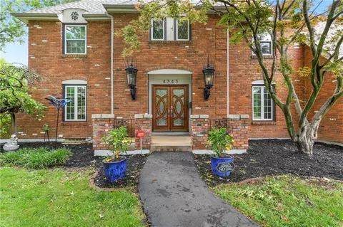 4345 Dover Ave, Independence, MO 64055