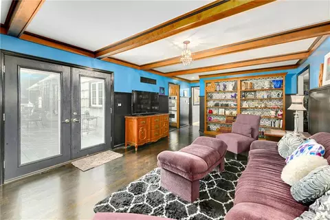 Living - 4345 Dover Ave, Independence, MO 64055 photo 3 of 7