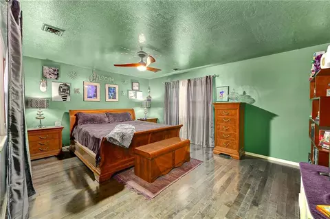 Bedroom - 4345 Dover Ave, Independence, MO 64055 photo 5 of 5
