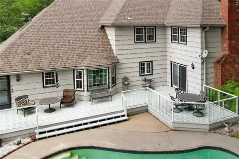 Exterior - 4345 Dover Ave, Independence, MO 64055 photo 16 of 17