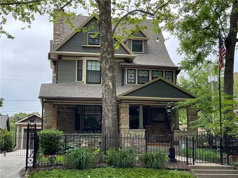 3530 Walnut St, Kansas City, MO 64111