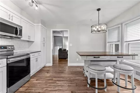 Kitchen - 410 SE Richardson Pl, Lees Summit, MO 64063 photo 3 of 4
