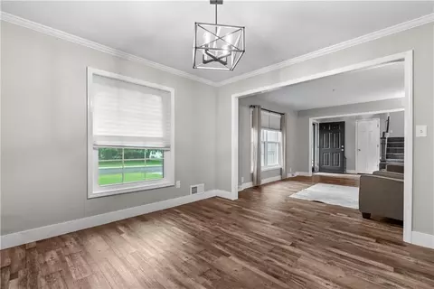 Living - 410 SE Richardson Pl, Lees Summit, MO 64063 photo 4 of 6