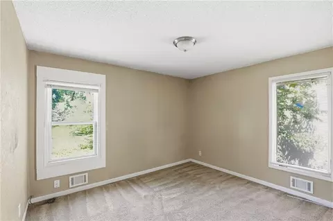 Bedroom - 4300 S Liberty St, Independence, MO 64055 photo 3 of 13
