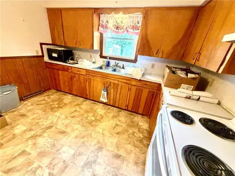 Kitchen - 97 SW 5th Ln, Lamar, MO 64759 photo 3 of 3