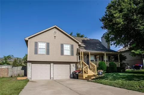 102 20 Ave, Greenwood, MO 64034
