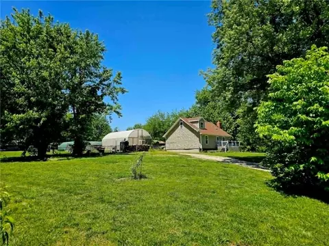 11962 Sunsest Rd, Excelsior Springs, MO 64024