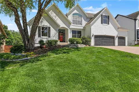 14131 Cody St, Overland Park, KS 66221