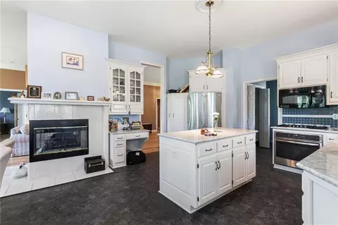 Kitchen - 11709 E 71st Ct, Raytown, MO 64133 photo 4 of 8