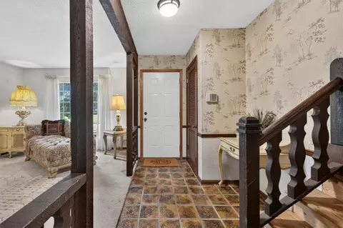 Entry Way - 7401 E 127th St, Grandview, MO 64030 photo 2 of 4