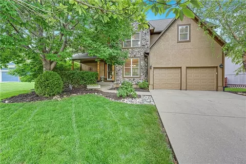 17519 W 157th Ter, Olathe, KS 66062