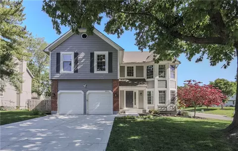 11600 W 117th Ter, Overland Park, KS 66210
