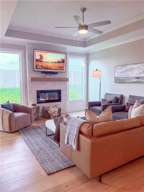 25034 W 94th Ter, Lenexa, KS 66227