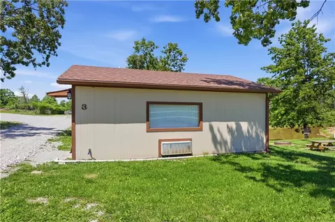 11015 7 Hwy #3, Clinton, MO 64735