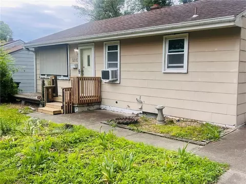 3207 S Vermont Ave, Independence, MO 64052