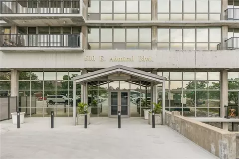 600 Admiral Blvd #1802, Kansas City, MO 64106