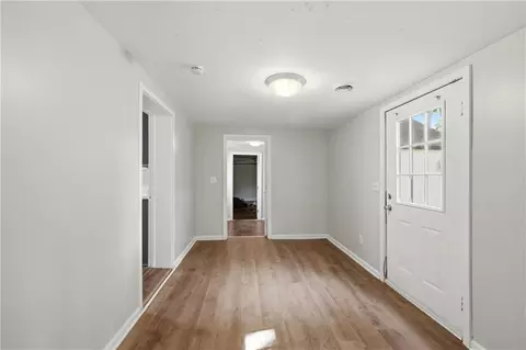 Entry Way - 604 NE Douglas St, Lees Summit, MO 64063 photo 3 of 4