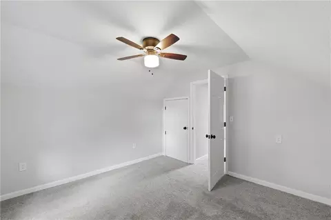 Bedroom - 604 NE Douglas St, Lees Summit, MO 64063 photo 4 of 6