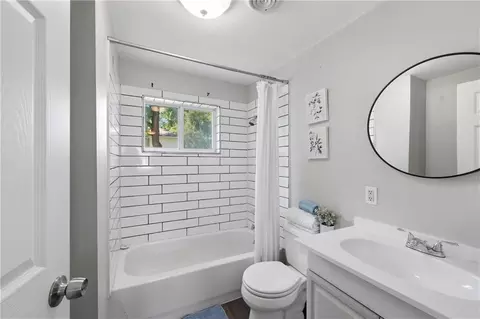 Bath - 604 NE Douglas St, Lees Summit, MO 64063 photo 1 of 1