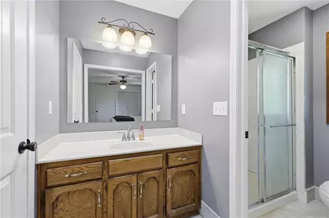 Bath - 5796 SE Pine Ln, Holt, MO 64048 photo 2 of 3