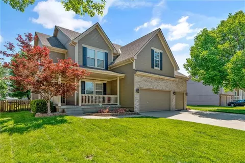 2208 NE Janessa Dr, Blue Springs, MO 64029