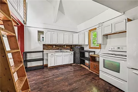 Kitchen - 191 N Burns St, Fillmore, MO 64449 photo 3 of 3