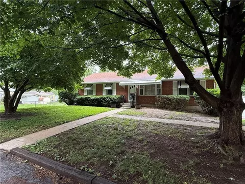 3113 S Scott Ave, Independence, MO 64052