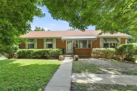 3113 S Scott Ave, Independence, MO 64052