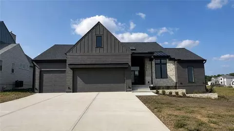 11706 W 181st Ter, Overland Park, KS 66013