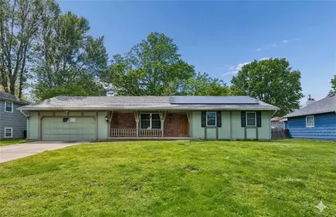 316 Hawthorne Dr, Belton, MO 64012