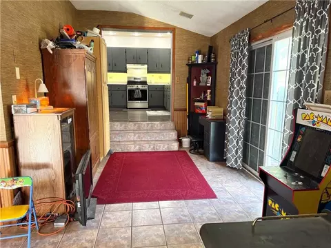 Entry Way - 412 S Main St, Brookfield, MO 64628 photo 1 of 4