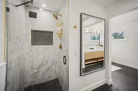 107 E Santa Fe Trl, Kansas City, MO 64145