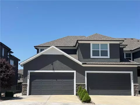 12362 S Sagebrush Dr, Olathe, KS 66061