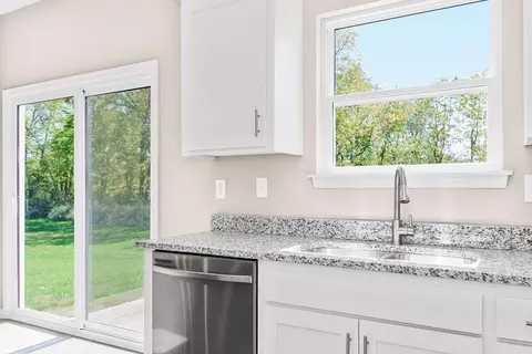 Kitchen - 704 Blazing Star Dr, Raymore, MO 64083 photo 4 of 4