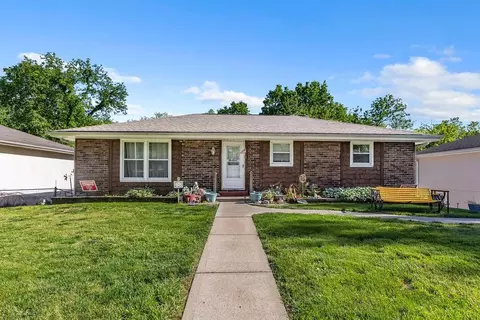 4510 Zebra Ln, Saint Joseph, MO 64506