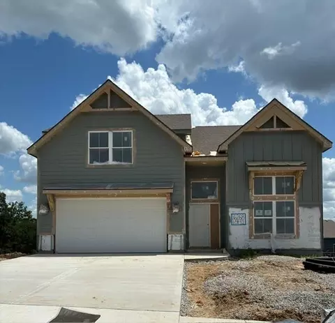 16268 Giorgia St, Parkville, MO 64152