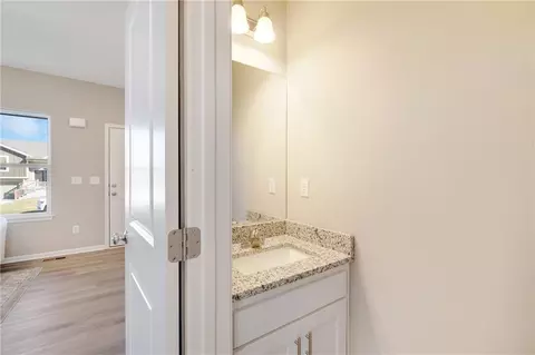 Entry Way - 603 Foxglove Ln, Raymore, MO 64083 photo 2 of 7