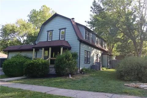 421 3rd St, Belton, MO 64012