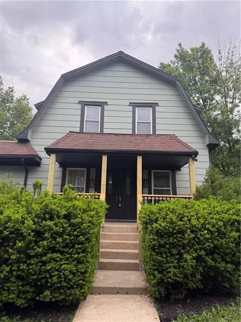 421 3rd St, Belton, MO 64012