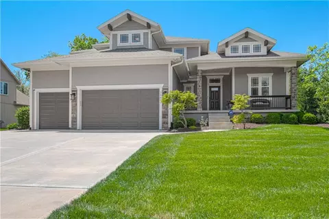 24031 W 121st St, Olathe, KS 66061