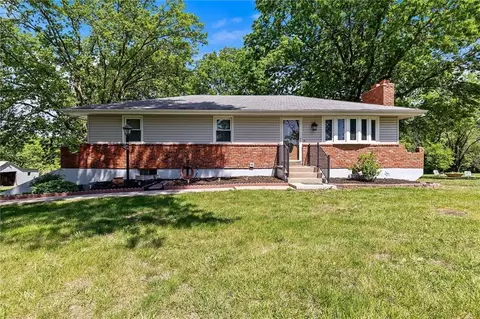 17306 Heidi Ave, Lawson, MO 64062