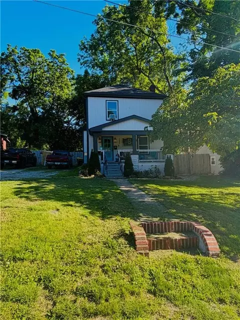 5431 Klamm Rd, Kansas City, KS 66106